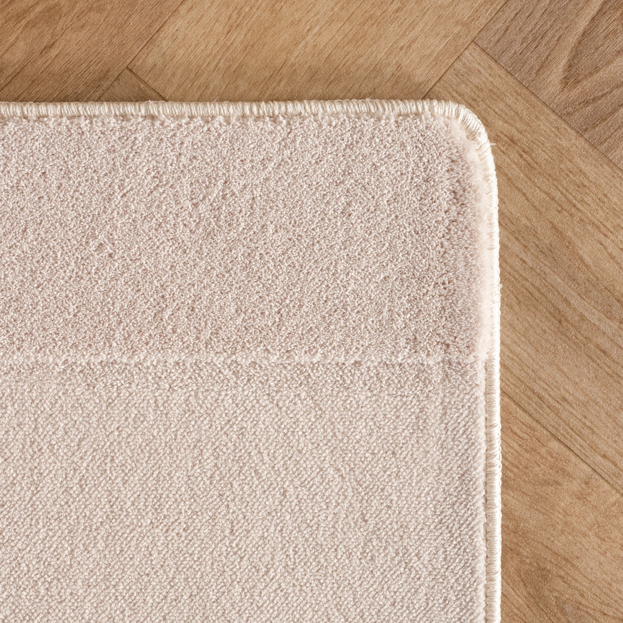 Minimalistischer Geometrischer Teppich mit Linienmuster | Creme