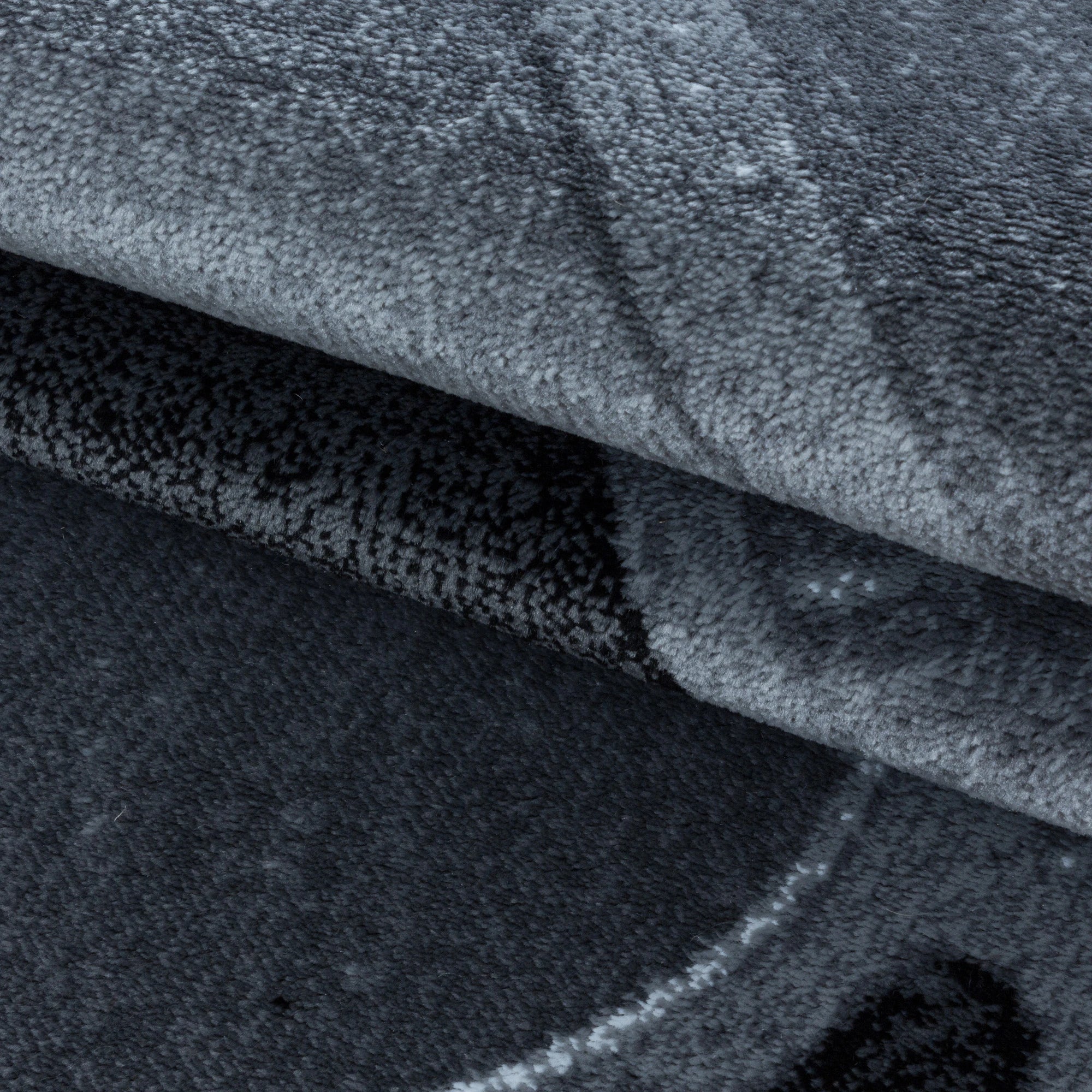 Wohnzimmer mit Rautenmuster | Schwarz