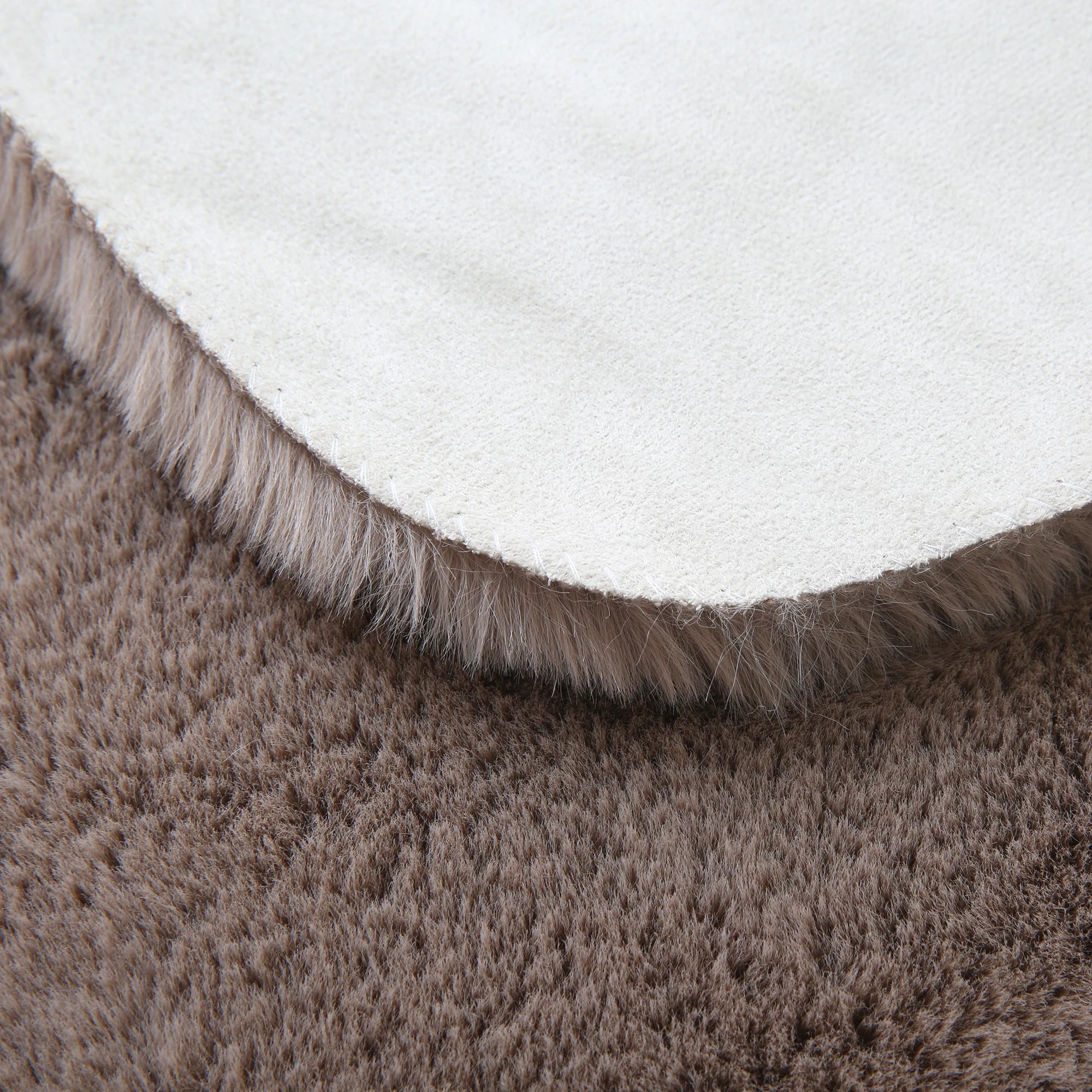 Dino Form Teppich | Beige