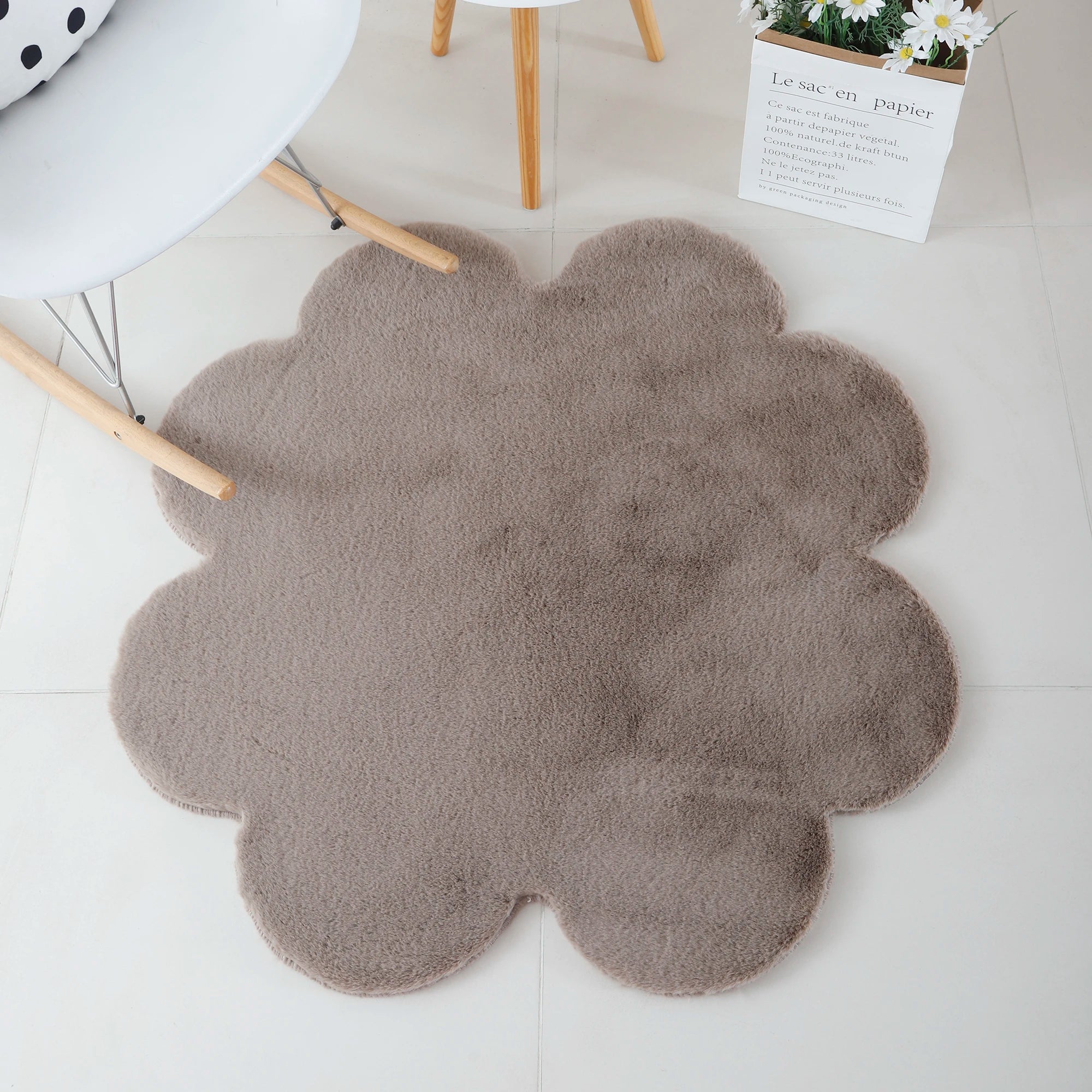 Teppich in Kleeblattform Beige