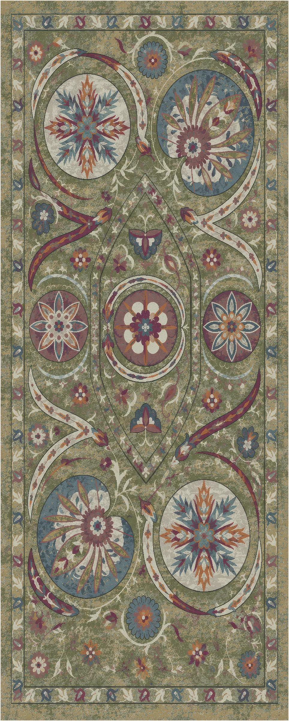 Ein Teppich mit einem kunstvollen, symmetrischen Muster aus botanischen Motiven und Medaillons in gedeckten Farbtönen wie Salbeigrün, Taubenblau, Terrakotta und Creme.