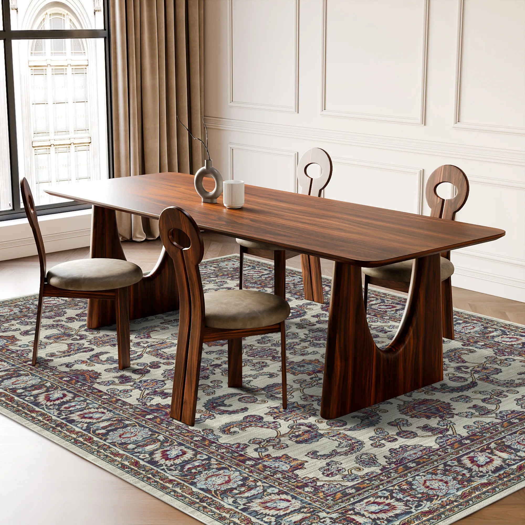 Royal Vine Elfenbeinfarbener Blumenteppich