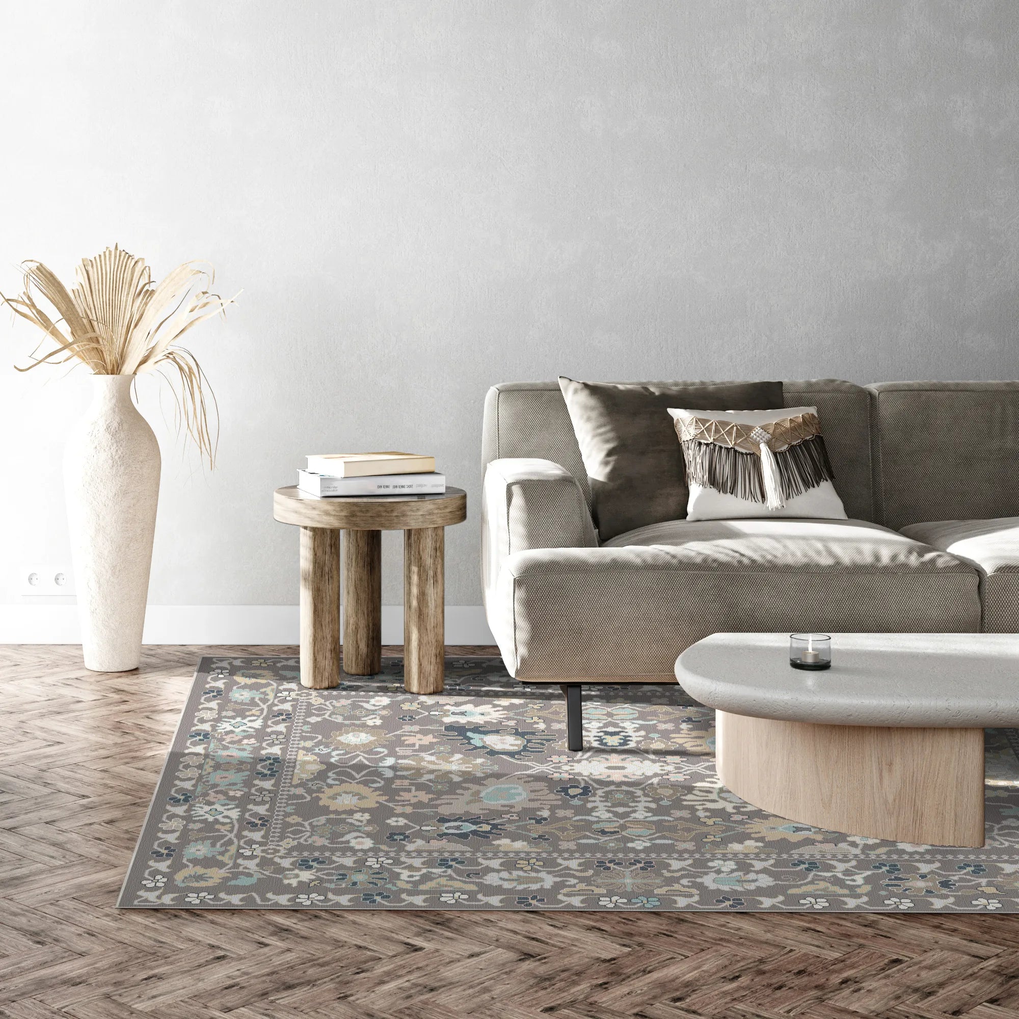Teppich mit pastellfarbenem Blumenmuster in Grau, Blau, Beige und Creme im Wohnzimmer
