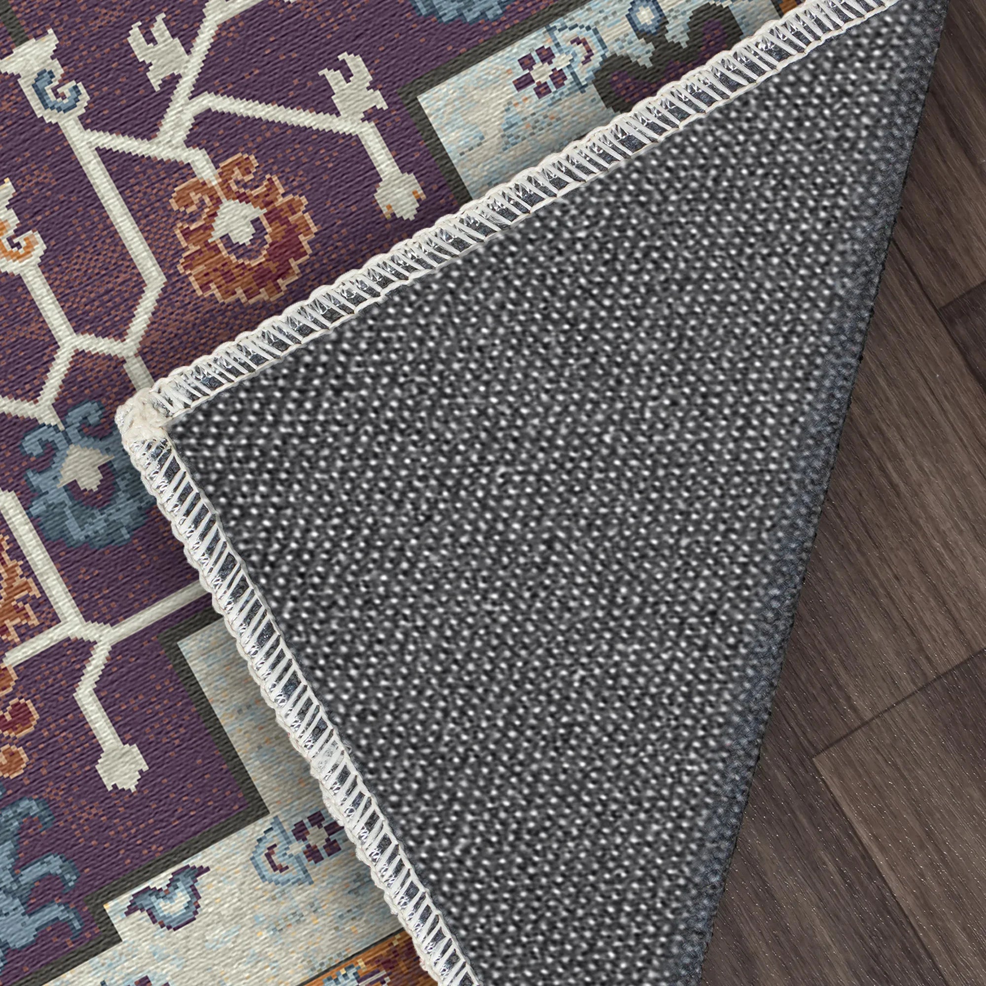 Pflaumenfarbener Azure Emblem Medaillon Teppich