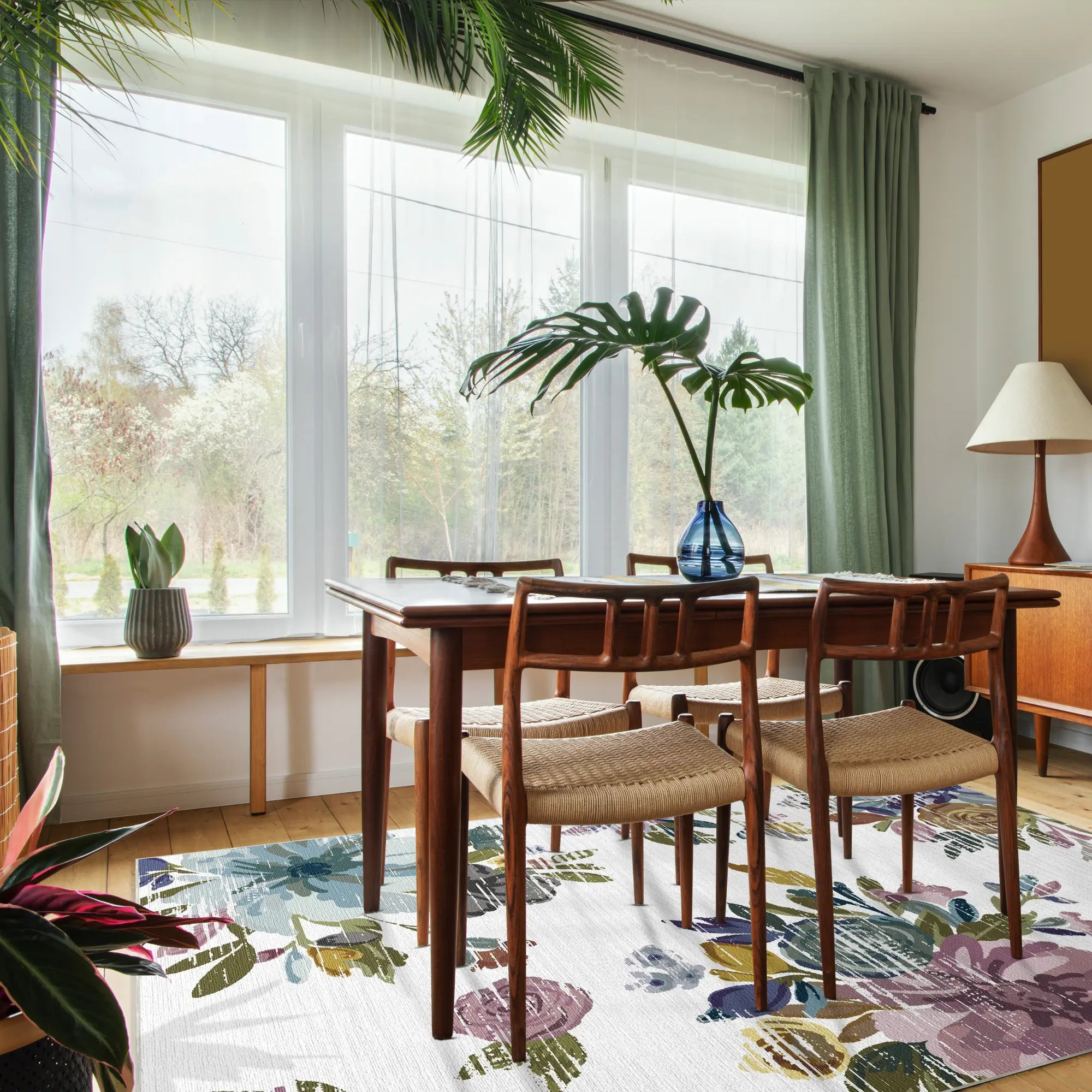 Verwaschener Vintage Blumenteppich