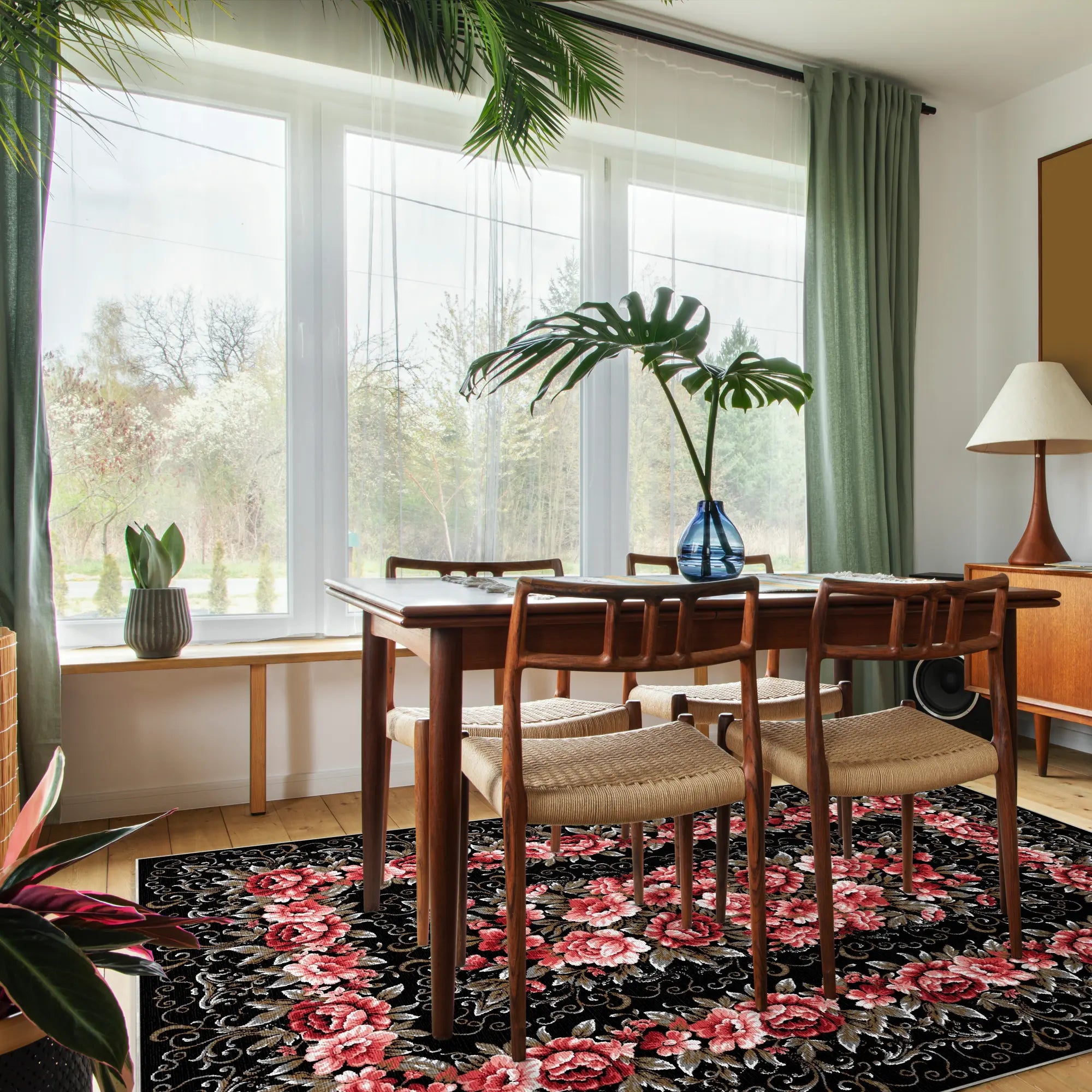 Ebenholz Rosen Medaillon Teppich