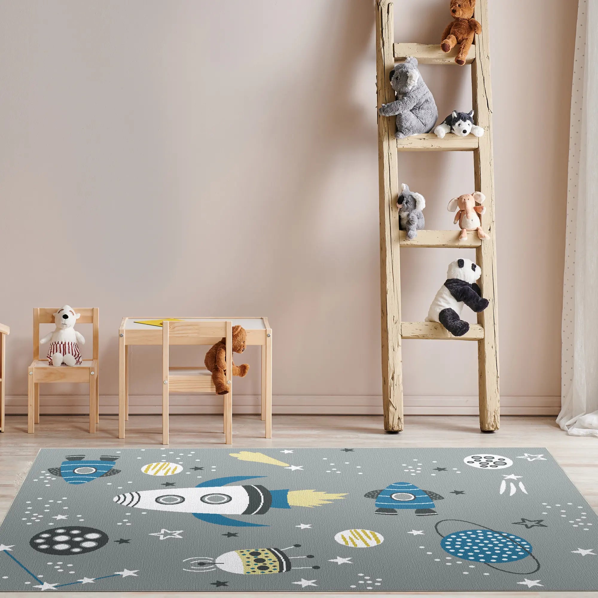 Waschbarer Grauer Weltraum-Kinderteppich