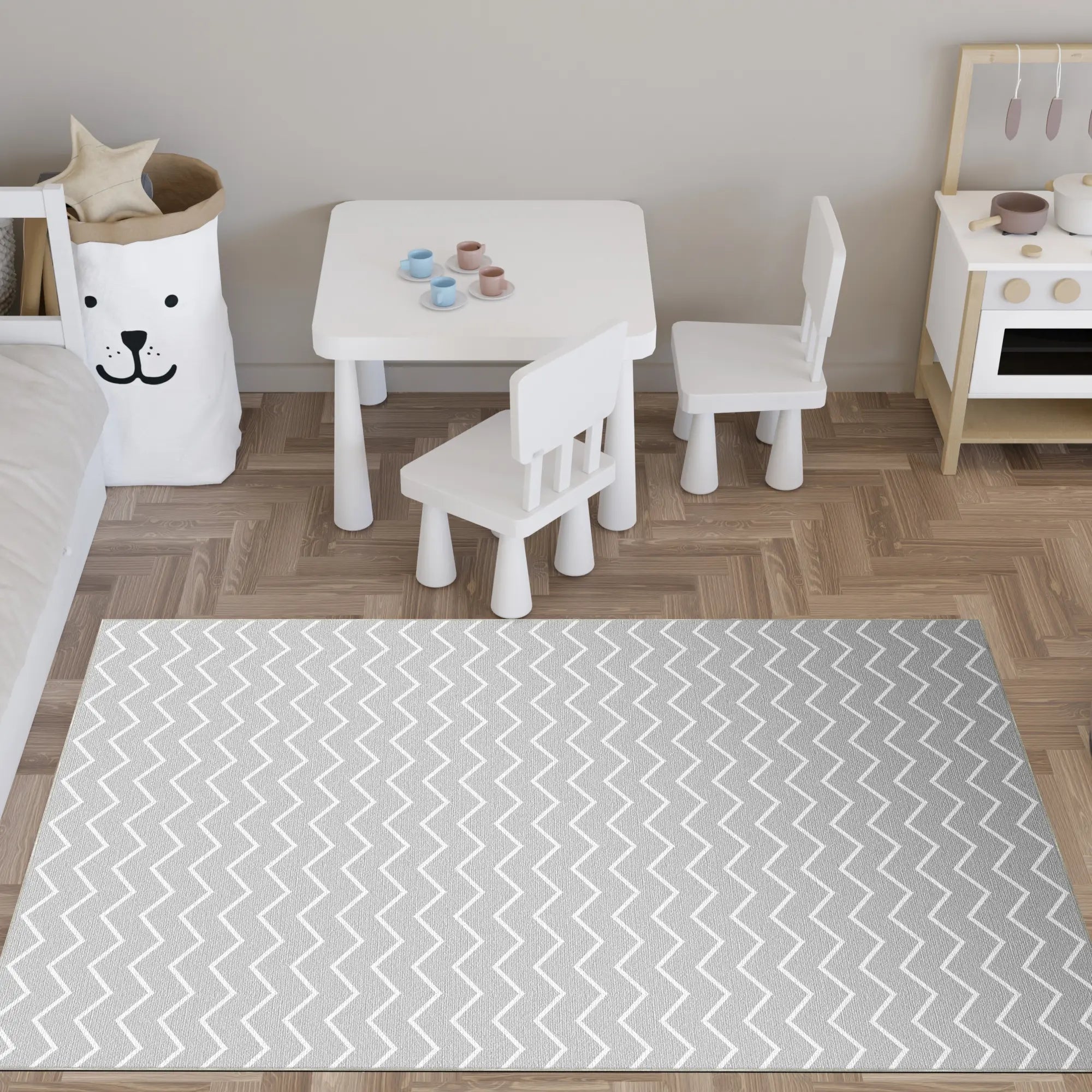 Waschbarer Grauer Chevron-Teppich