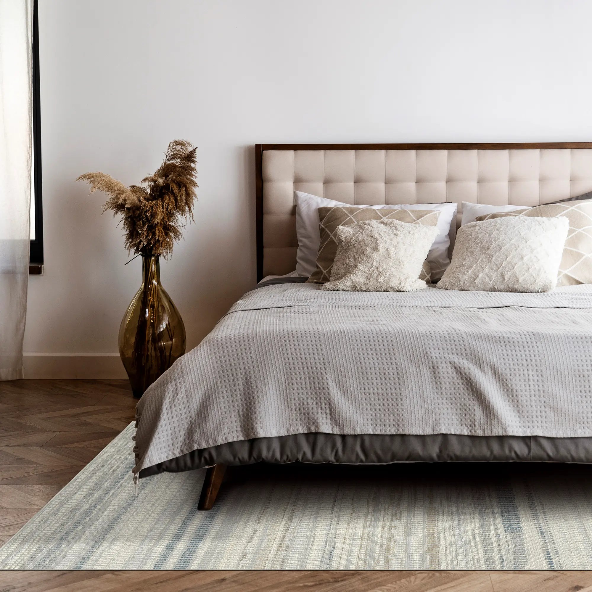 Stria Multi Minimalistischer Teppich