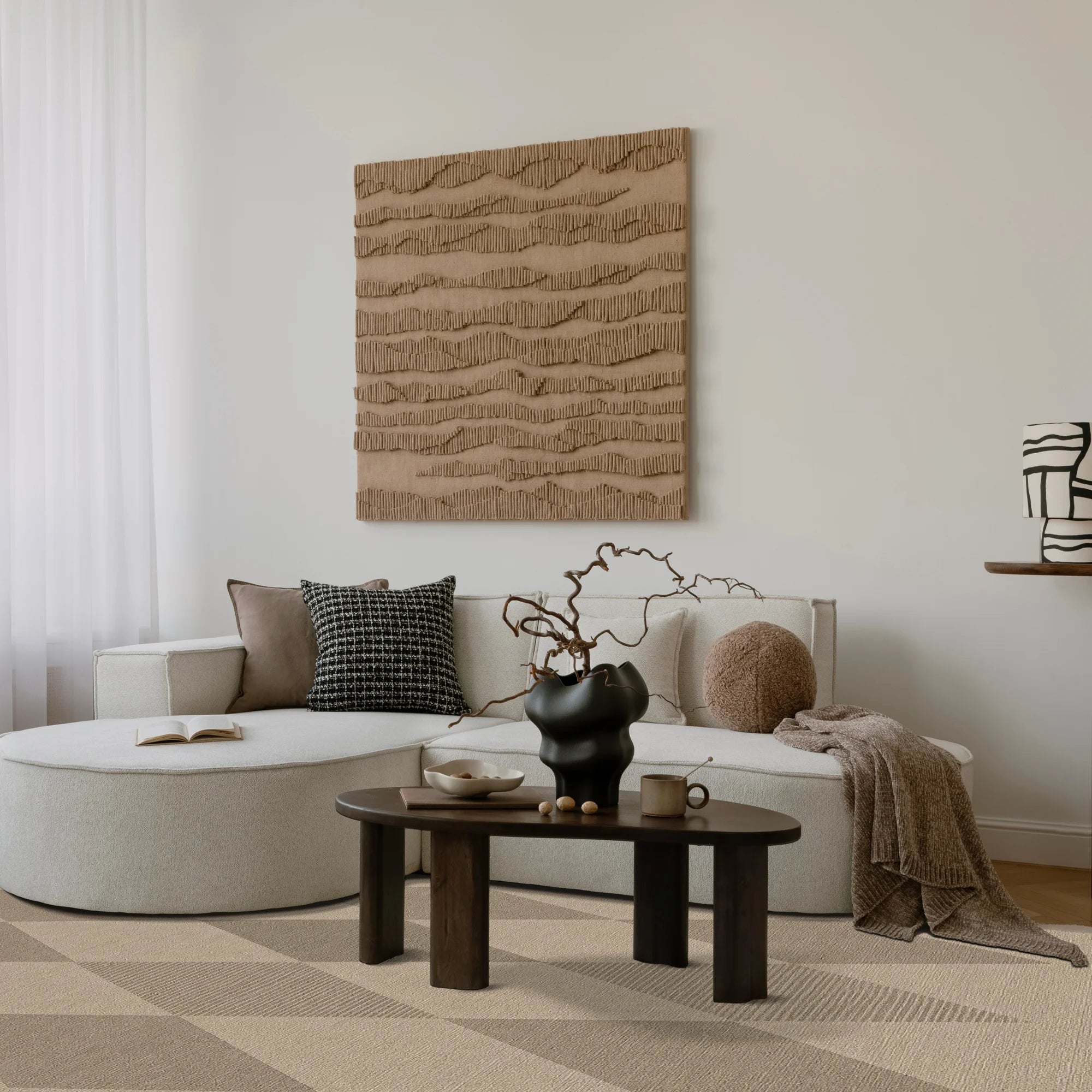 Gestreifter Teppich im Jute-Look mit Diamantmuster