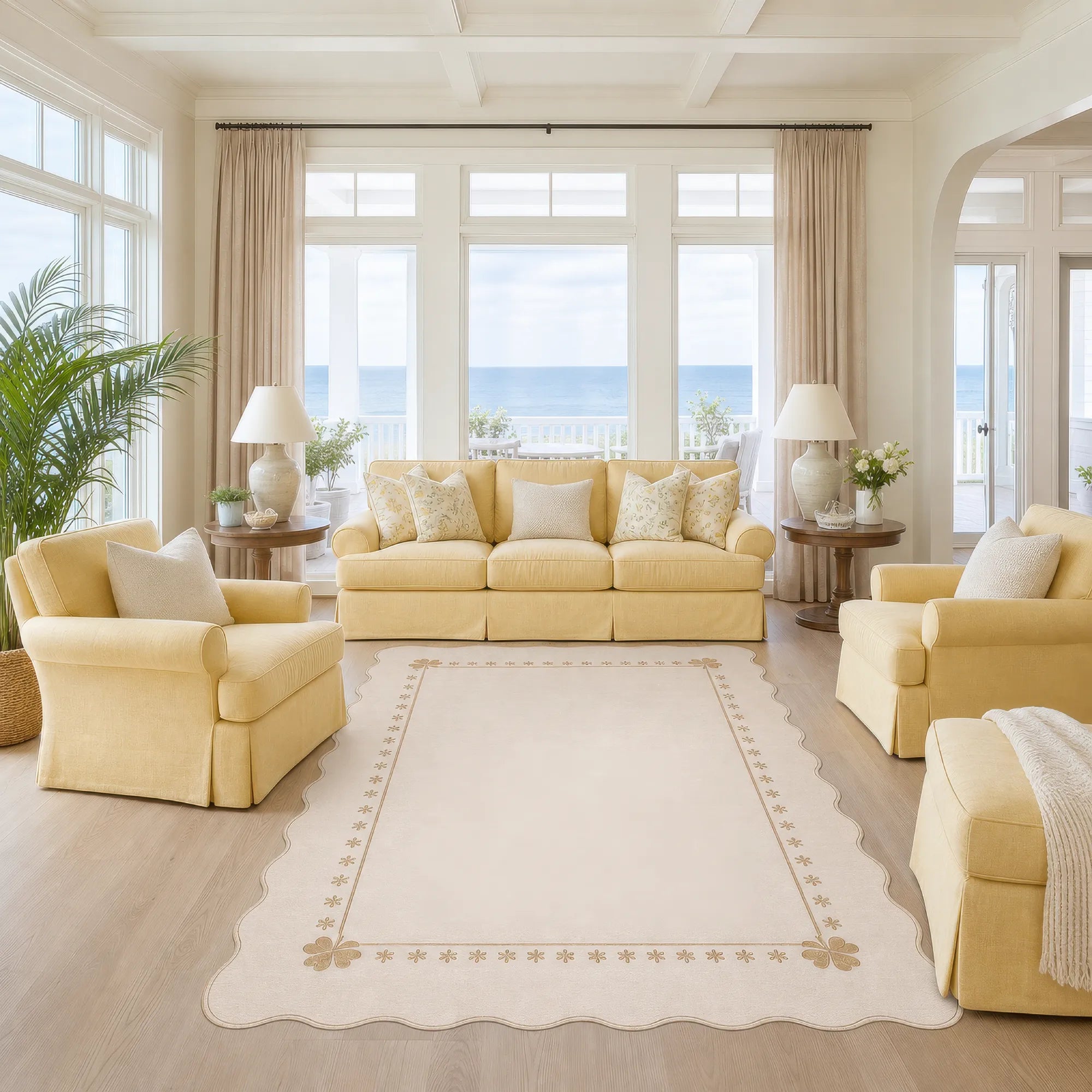 Eleganter Teppich mit gewelltem Kleeblattrand