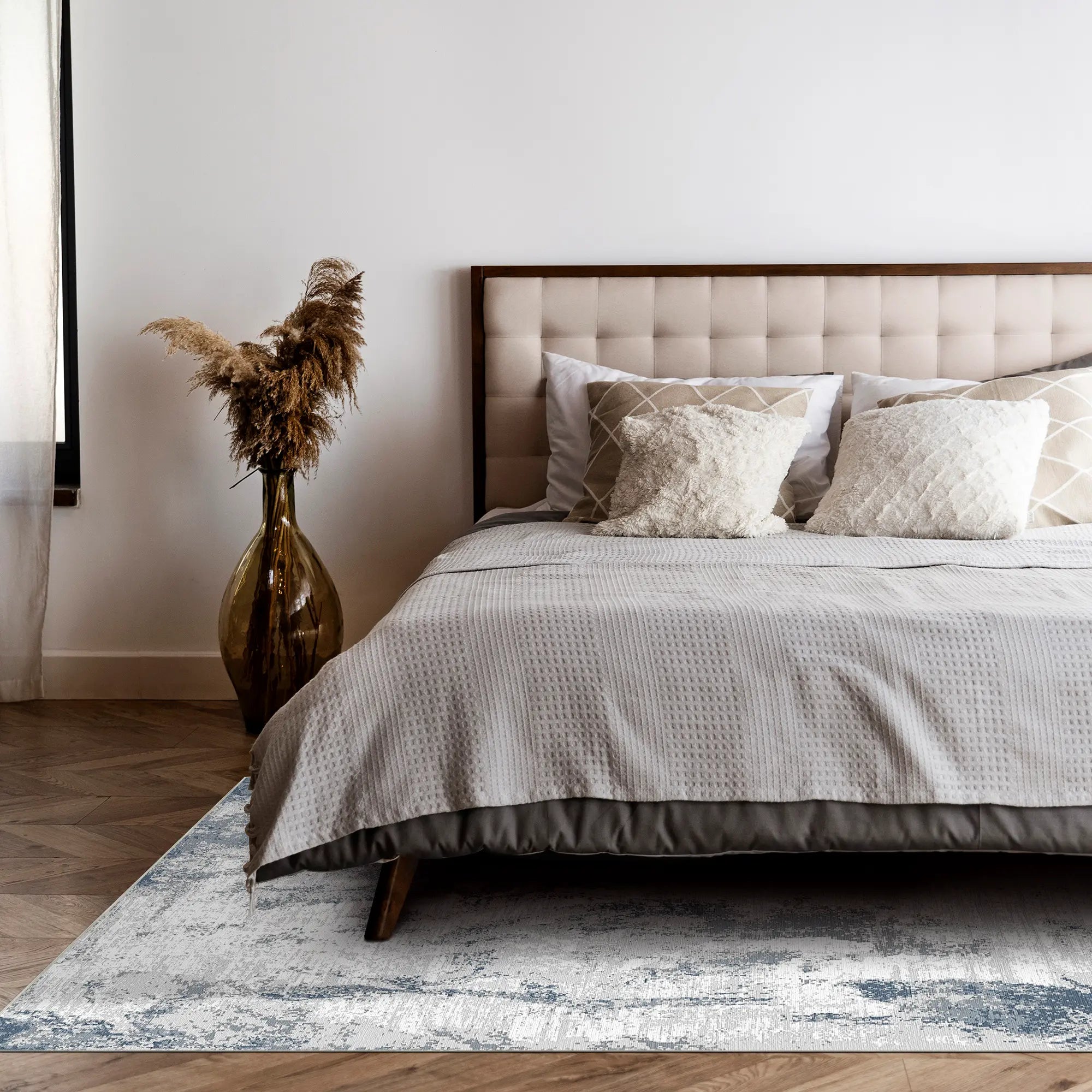 Himmlischer Nebel Abstrakter Teppich im Used-Look